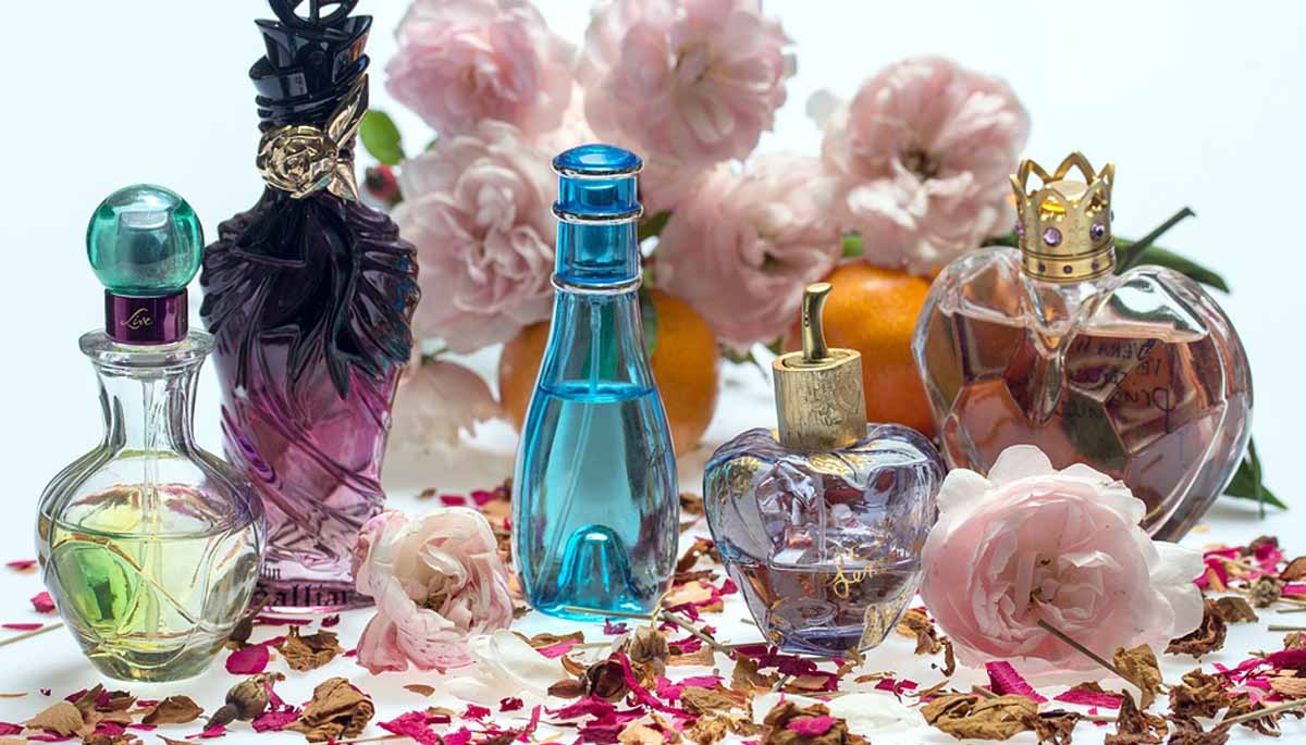 Top Long-Lasting Perfumes in UAE (Charlie Blue Included)